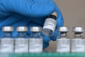 Italia denunciará a Pfizer por el retraso en la entrega de vacunas e Israel duda sobre la efectividad de la vacuna