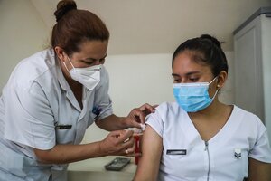 El gobierno bonaerense ya vacuna contra el coronavirus a personas mayores de 40 años con comorbilidades