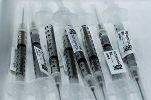 Vacunación: ¿qué diferencia hay entre la tercera dosis y el refuerzo?