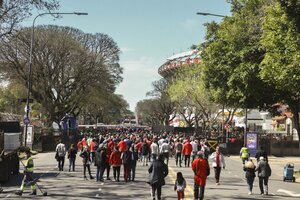 Podrían clausurar el Monumental por incumplimiento en el aforo en el Superclásico