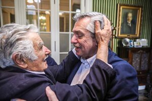 Alberto Fernández entregará una condecoración a José "Pepe" Mujica en la Casa Rosada