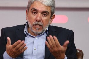 Votó Aníbal Fernández y aseguró: “Va a triunfar nuestra propuesta porque es nacional y popular”