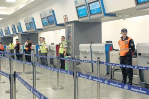 Aumentan los casos de coronavirus entre trabajadores tercerizados de Aerolíneas Argentinas