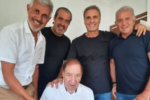 Emoción pura: los campeones del mundo del 86 visitaron a Carlos Bilardo