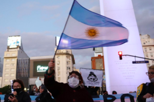 Para el historiador Sergio Wischñevsky, "la sociedad Argentina todavía no se terminó de conformar"