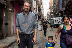 Monseñor Carrara: “El coronavirus ha puesto sobre la mesa lo que falta en los barrios populares”