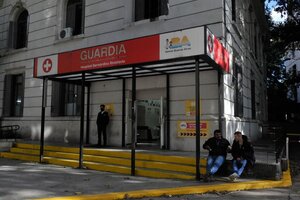 Coronavirus: Podrían cerrar un sector del Hospital Rivadavia luego que un trabajador diera positivo