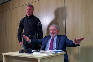 Victor Hugo: "Lula está preso hace 526 días y desafía con su optimismo y convicción"