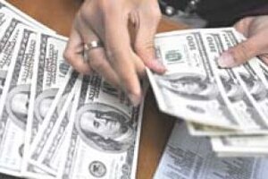 La secretaria del Tesoro reconoció que Estados Unidos es el mejor país para lavar dinero