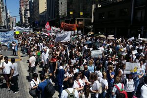Masiva protesta de médicos contra Larreta y la represión