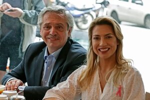 Juan Manzur pidió un "aplauso" por el embarazo de Fabiola Yáñez