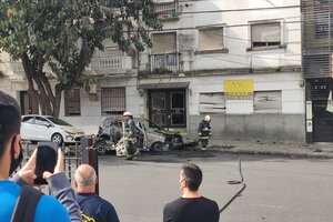 Explotó un auto en Recoleta y tembló todo el barrio: el dramático video del incendio