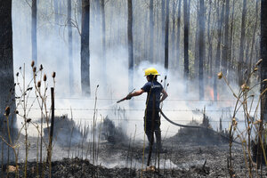 Incendios en Ezeiza: más de 150 bomberos controlaron el fuego