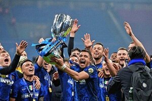 Fútbol italiano: con un gol de Lautaro Martínez, el Inter se consagró campeón de la Supercopa de Italia