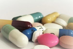Quiénes ponen los precios de los medicamentos y cómo evolucionaron en el último tiempo
