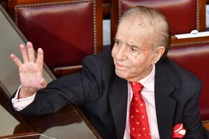 Continúa el velatorio de Carlos Menem y sus restos serán despedidos esta tarde