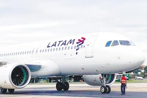 Aeronavegantes denuncian a LATAM por recortes salariales