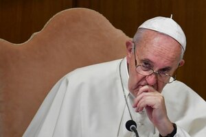 El Papa Francisco confesó que siente "vergüenza" por los abusos a menores en Francia