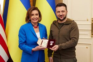 La líder del Congreso de Estados Unidos se reunió con Zelenski para coordinar más ayuda a Ucrania