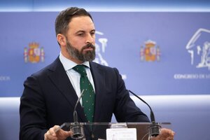 España: el partido ultraderechista Vox quiere endurecer los requisitos para obtener la nacionalidad española