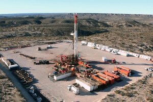 Negociaciones para evitar despidos de petroleros en Neuquén