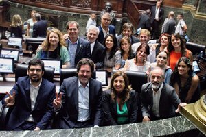 Legisladores porteños del Frente de Todos debaten el proyecto de Ley de Emergencia Económica de la Ciudad