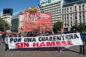 Movimientos sociales realizan una protesta en el centro porteño