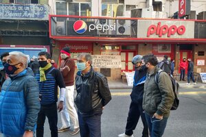 Protesta de trabajadores de Pippo por el cierre del clásico restaurante porteño