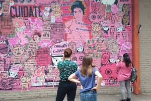 Un mural contra el cáncer de mama