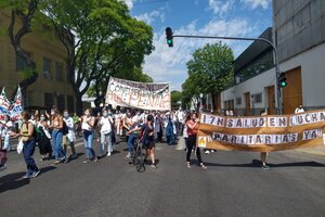 En el Día del Médico, profesionales de la salud de la Ciudad marchan en reclamo por "salarios dignos"