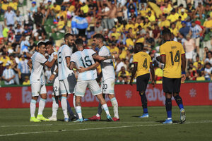 Selección: Argentina goleó a Ecuador en el cierre de la gira (Fuente: NA)