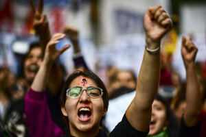 Así fue la represión en el consulado de Chile (Fuente: AFP)