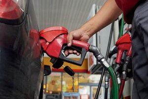 El Gobierno oficializó la suba del impuesto a los combustibles