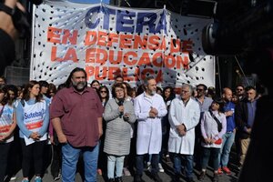 Paro nacional y marcha en solidaridad con los docentes de Chubut