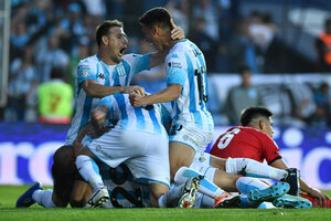 Superliga: Racing le ganó 1-0 a Huracán en Avellaneda (Fuente: Télam)