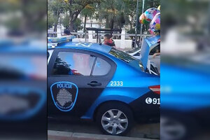 La Policía de la Ciudad apresó a un hombre que vendía globos en Parque Rivadavia