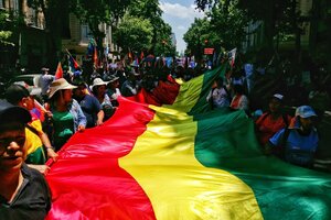 El repudio al golpe en Bolivia se instala en Plaza de Mayo (Fuente: Bernardino Avila)