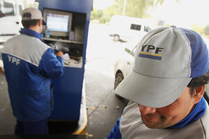 Al final, YPF suspendió el aumento de la nafta (Fuente: Carolina Camps)