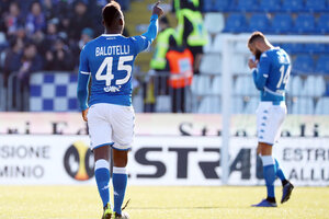 20 mil euros de multa a Lazio por los cantos racistas contra Balotelli (Fuente: EFE)