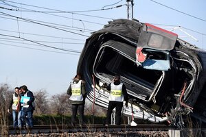 Descarriló un tren de alta velocidad en Italia y murieron dos personas (Fuente: AFP)