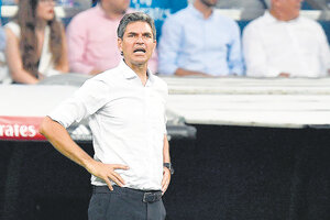 San Lorenzo le apunta a Mauricio Pellegrino