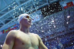 Ocho años de suspensión al nadador que rompió una muestra a martillazos (Fuente: AFP)