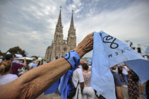 La Iglesia eligió el 8M para celebrar una misa contra el aborto (Fuente: Adrián Pérez)