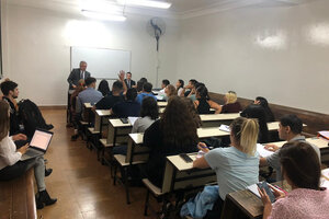 Alberto Fernández volvió a dar clases en la Facultad de Derecho
