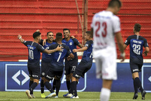 Huracán perdió el rumbo ante Talleres en la Copa Superliga (Fuente: NA)