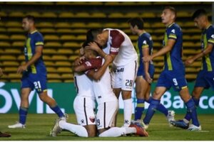 Copa de la Superliga: Colón ganó y salió de la zona roja 