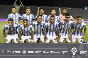 Racing acordó con sus jugadores una rebaja de sueldo (Fuente: NA)