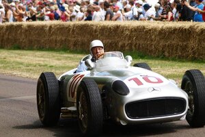 Murió el británico Stirling Moss, histórico rival de Fangio en la F1   (Fuente: AFP)