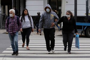 Coronavirus: el gobierno porteño obliga a cubrirse boca y nariz en espacios públicos (Fuente: Bernardino Avila)