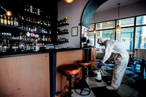 Italia reabrirá bares y peluquerías